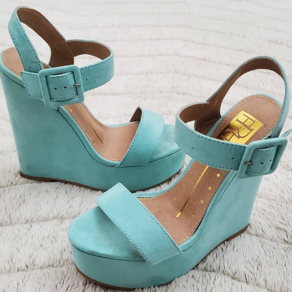 Suede Open Toe Buckled Ankle Strap Platform Wedge